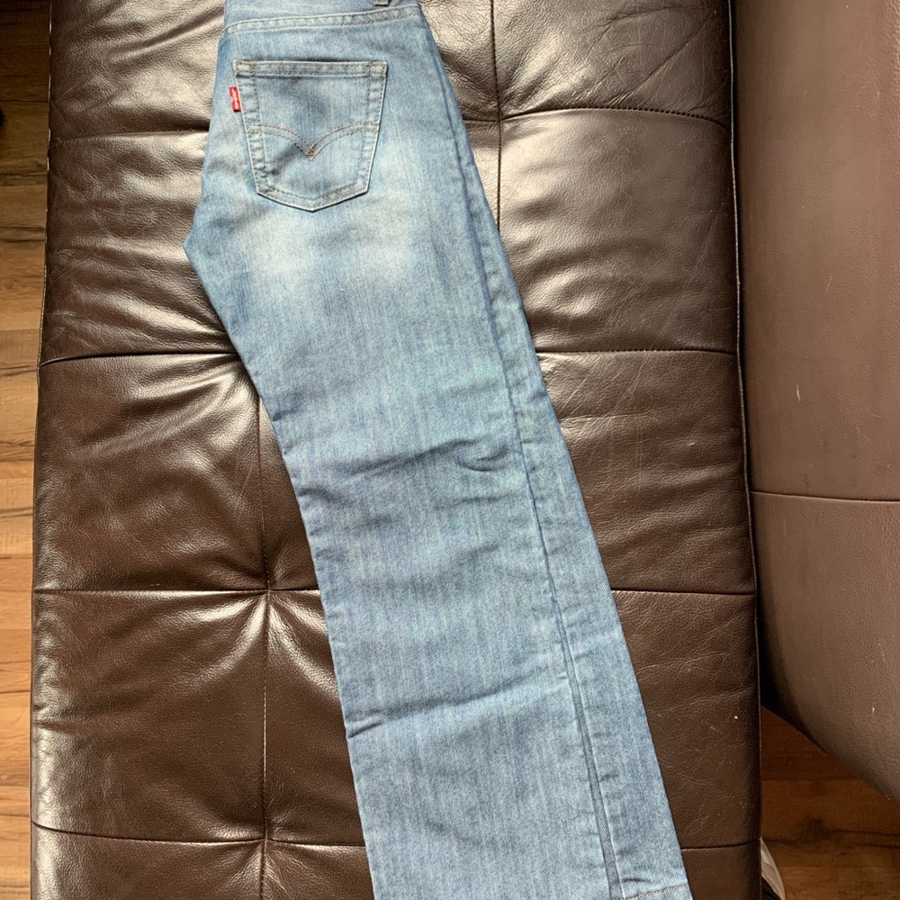 Levi’s - Picture 4 of 6